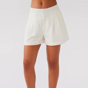 Born For Bordeaux Linen Shorts - White